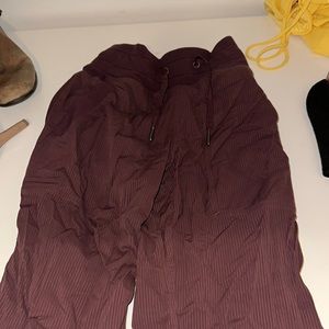 Lululemon Dance Studio Mid Rise Pants Size 6